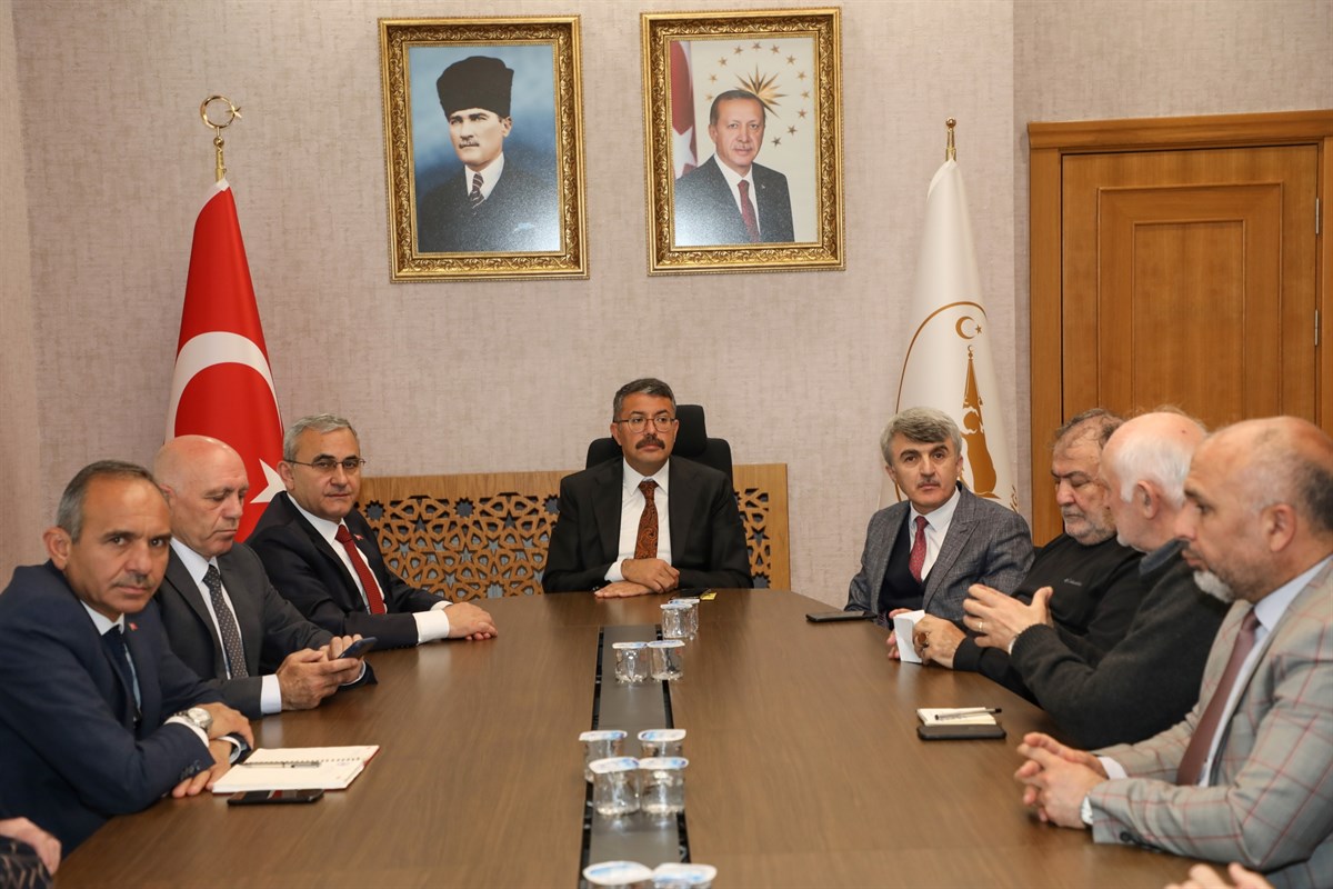 Vali Ali Çelik açıkladı: Çinili Cami’nin mülkiyeti İl Özel İdaresine devrediliyor
