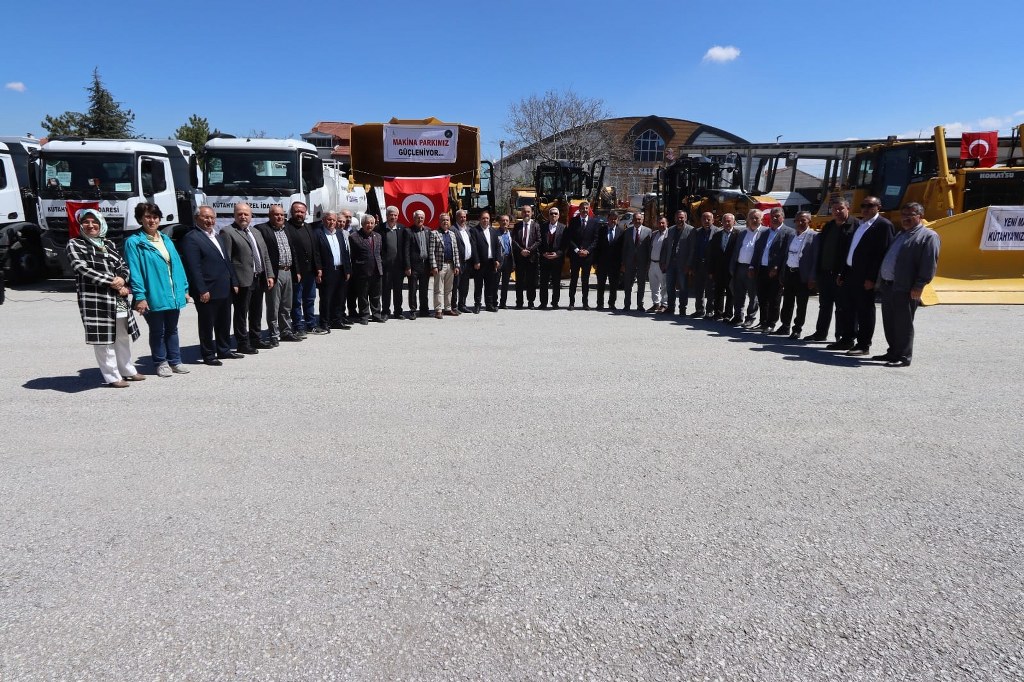 İl Özel İdaresinin araç parkı 14 yeni iş makinesi ve araçla güçlendirildi
